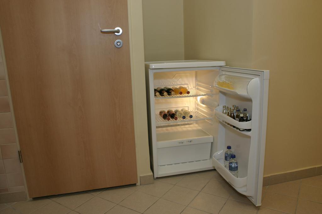 Kucko Panzio Gyor Apartment Exterior photo